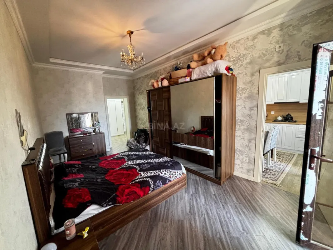 Satılır 2 otaqlı mənzil 72 m²
