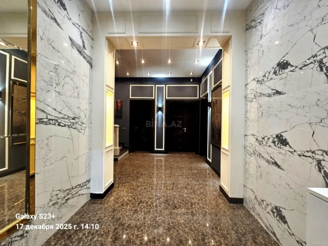 Satılır 5 otaqlı həyət evi 450 m²