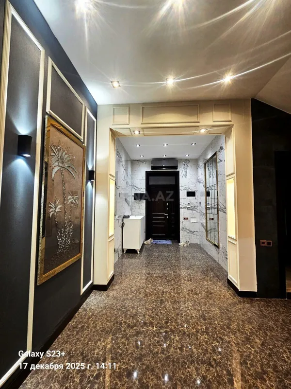 Satılır 5 otaqlı həyət evi 450 m²