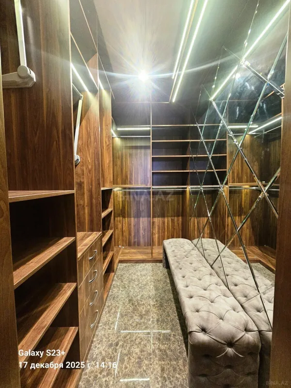 Satılır 5 otaqlı həyət evi 450 m²