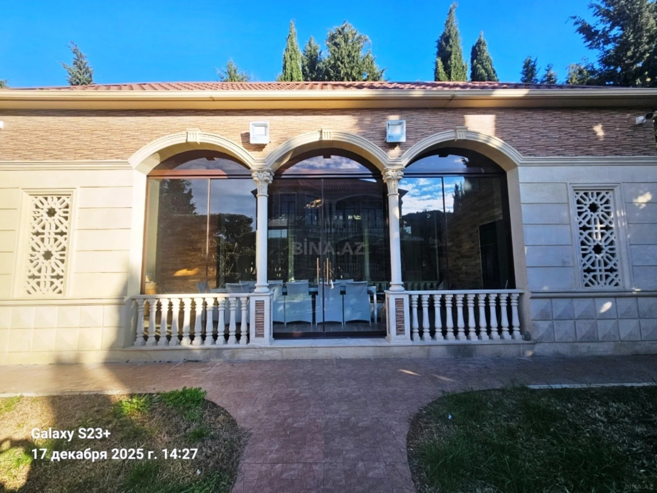 Satılır 5 otaqlı həyət evi 450 m²