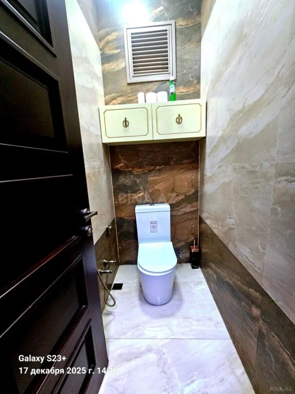 Satılır 5 otaqlı həyət evi 450 m²