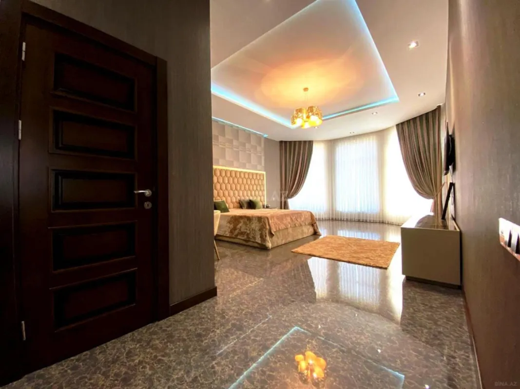 Satılır 5 otaqlı həyət evi 450 m²