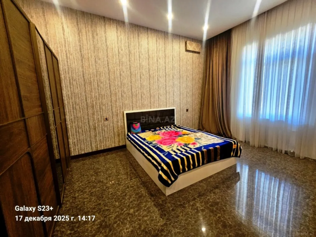 Satılır 5 otaqlı həyət evi 450 m²
