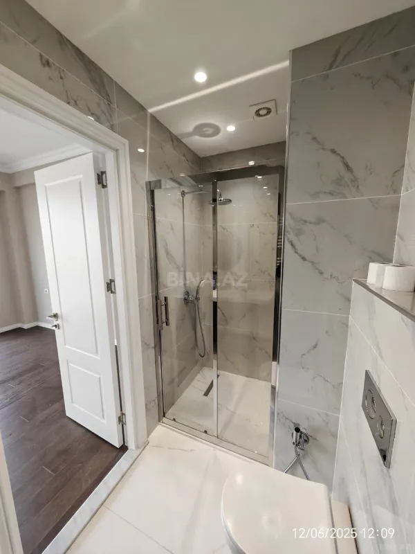 Satılır 3 otaqlı mənzil 110 m²