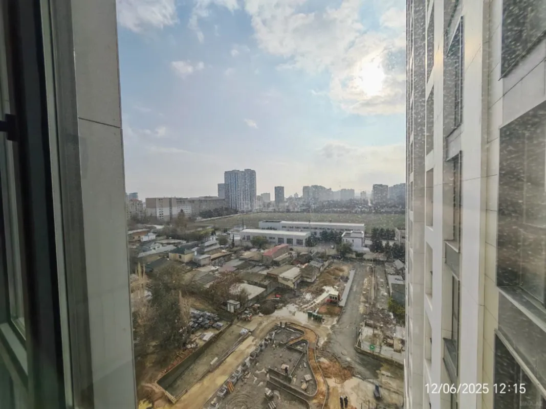 Satılır 3 otaqlı mənzil 110 m²