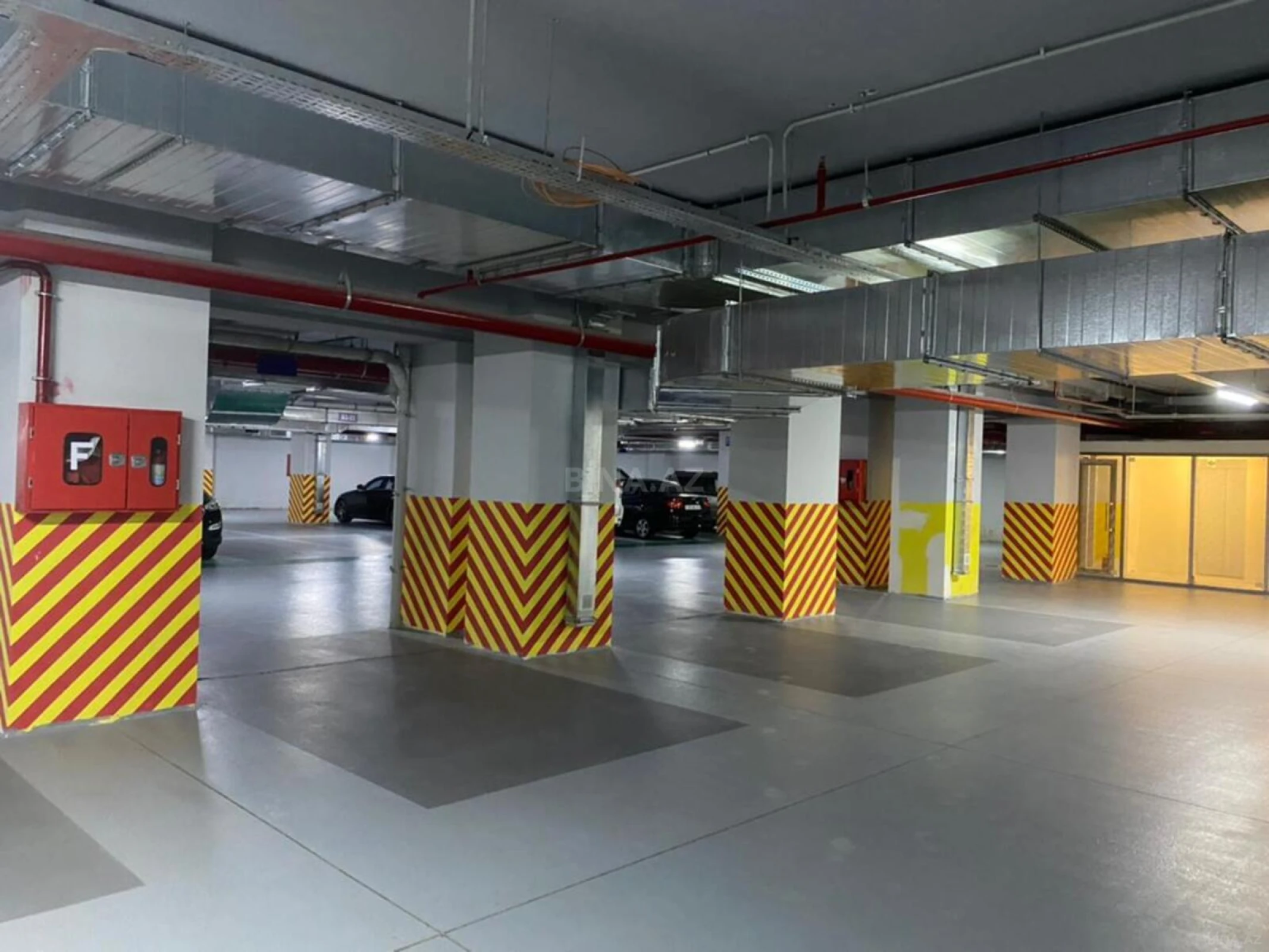 Kirayə verilir 3 otaqlı mənzil 148 m²