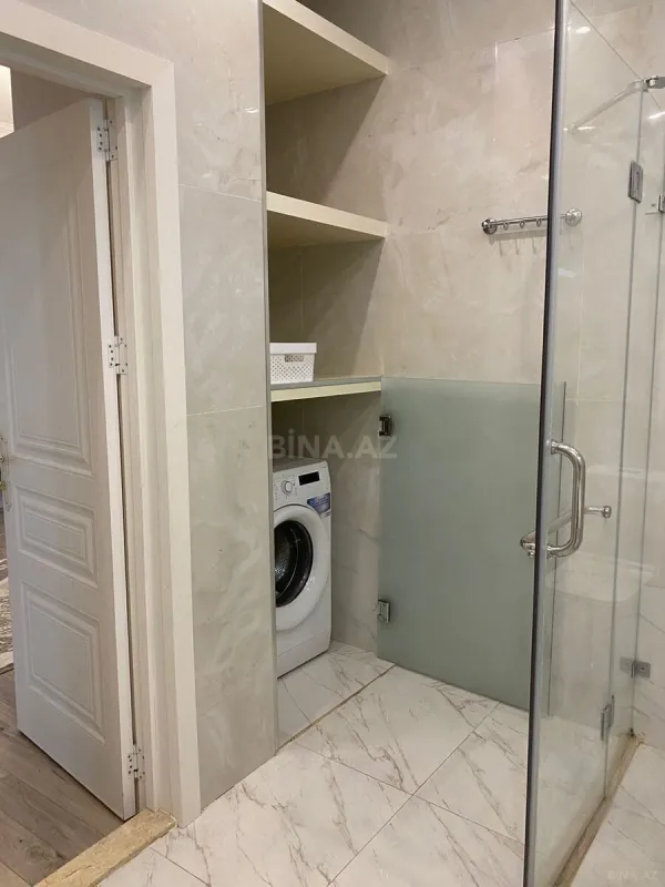 Kirayə verilir 3 otaqlı mənzil 148 m²