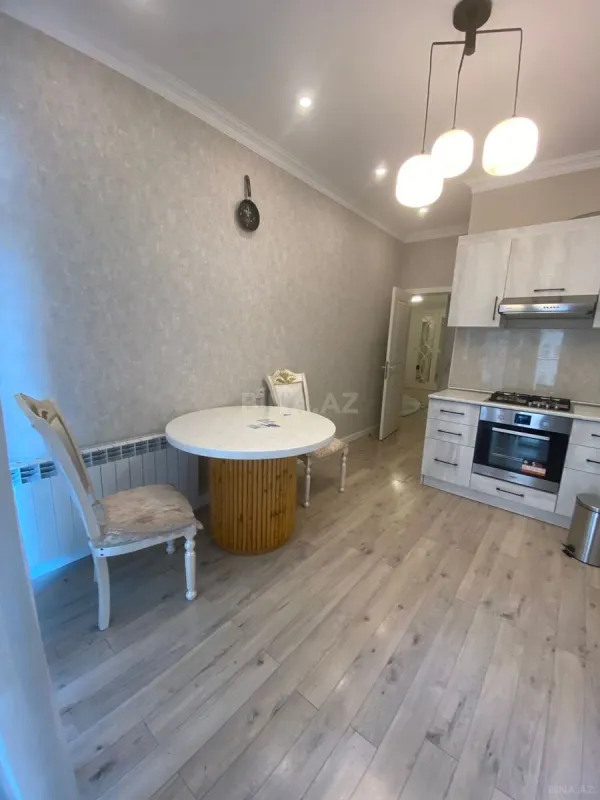 Kirayə verilir 3 otaqlı mənzil 148 m²