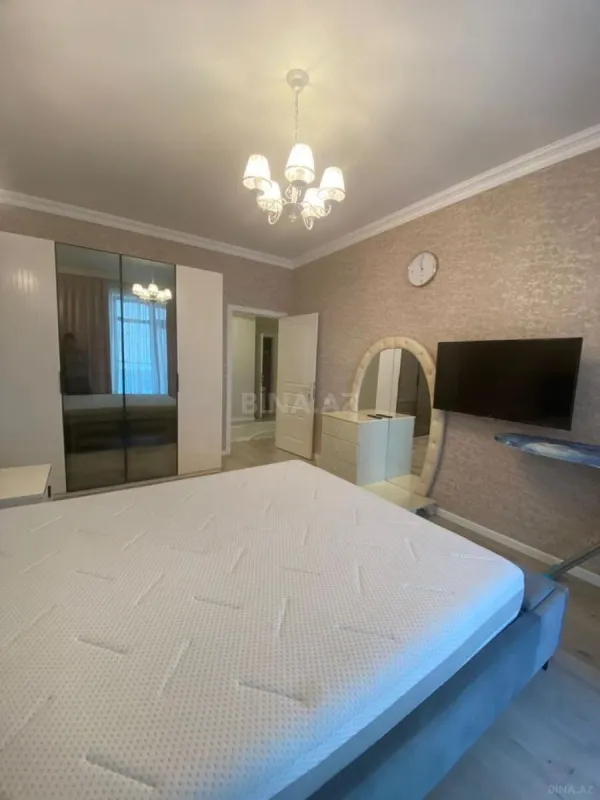 Kirayə verilir 3 otaqlı mənzil 148 m²