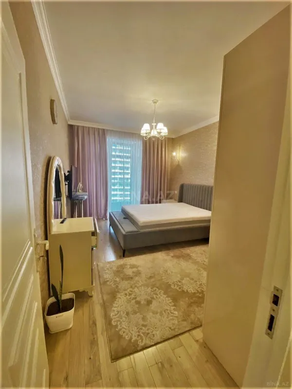 Kirayə verilir 3 otaqlı mənzil 148 m²