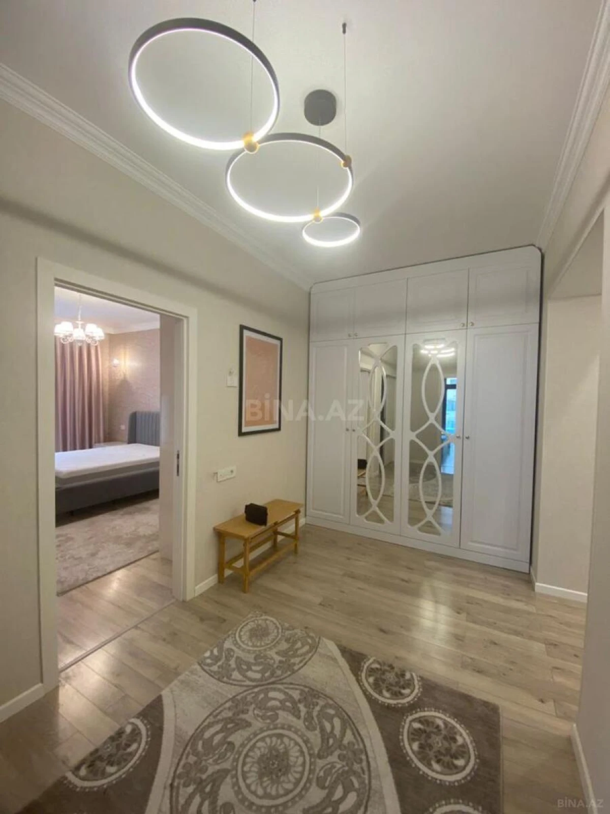 Kirayə verilir 3 otaqlı mənzil 148 m²