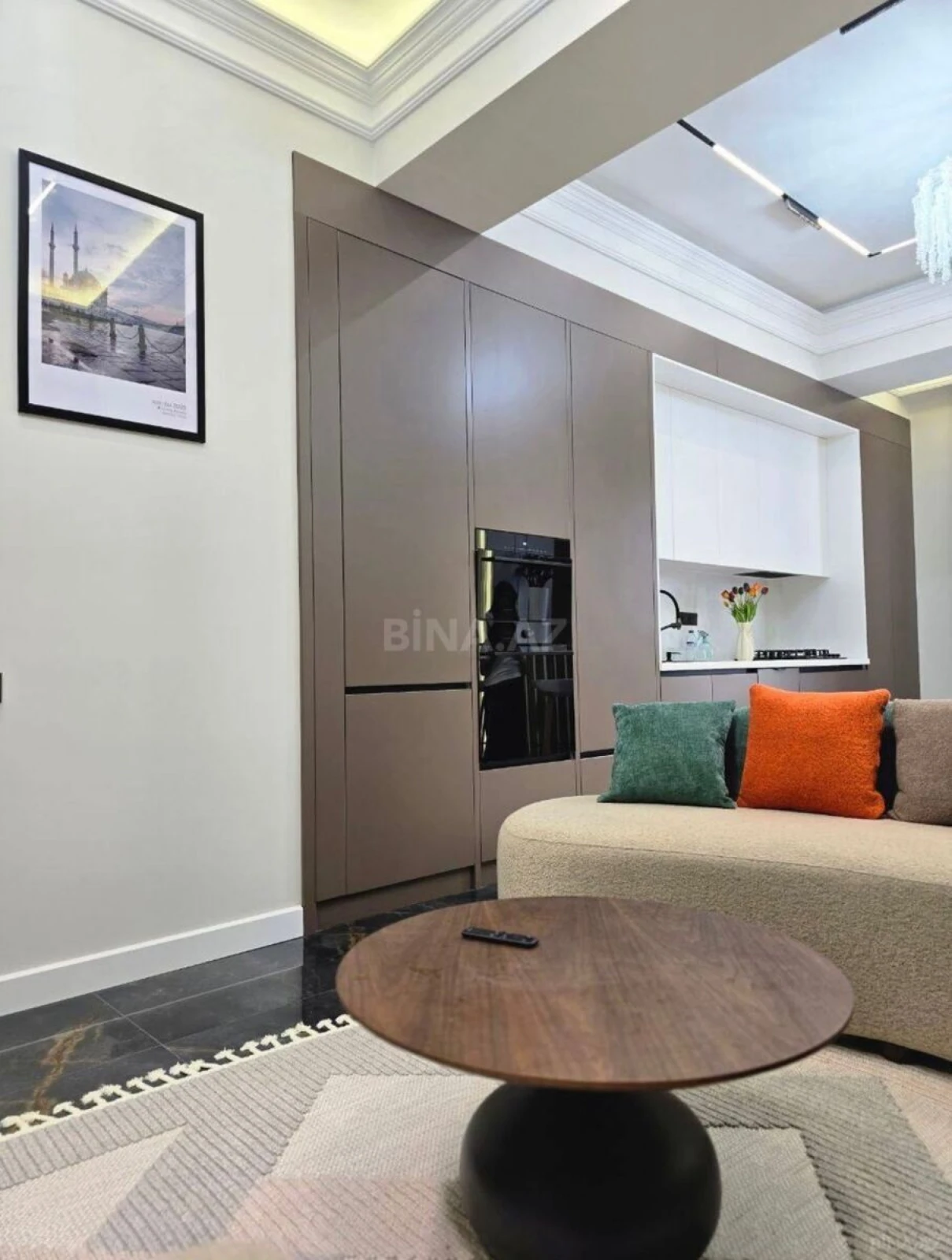 Kirayə verilir 3 otaqlı mənzil 120 m²