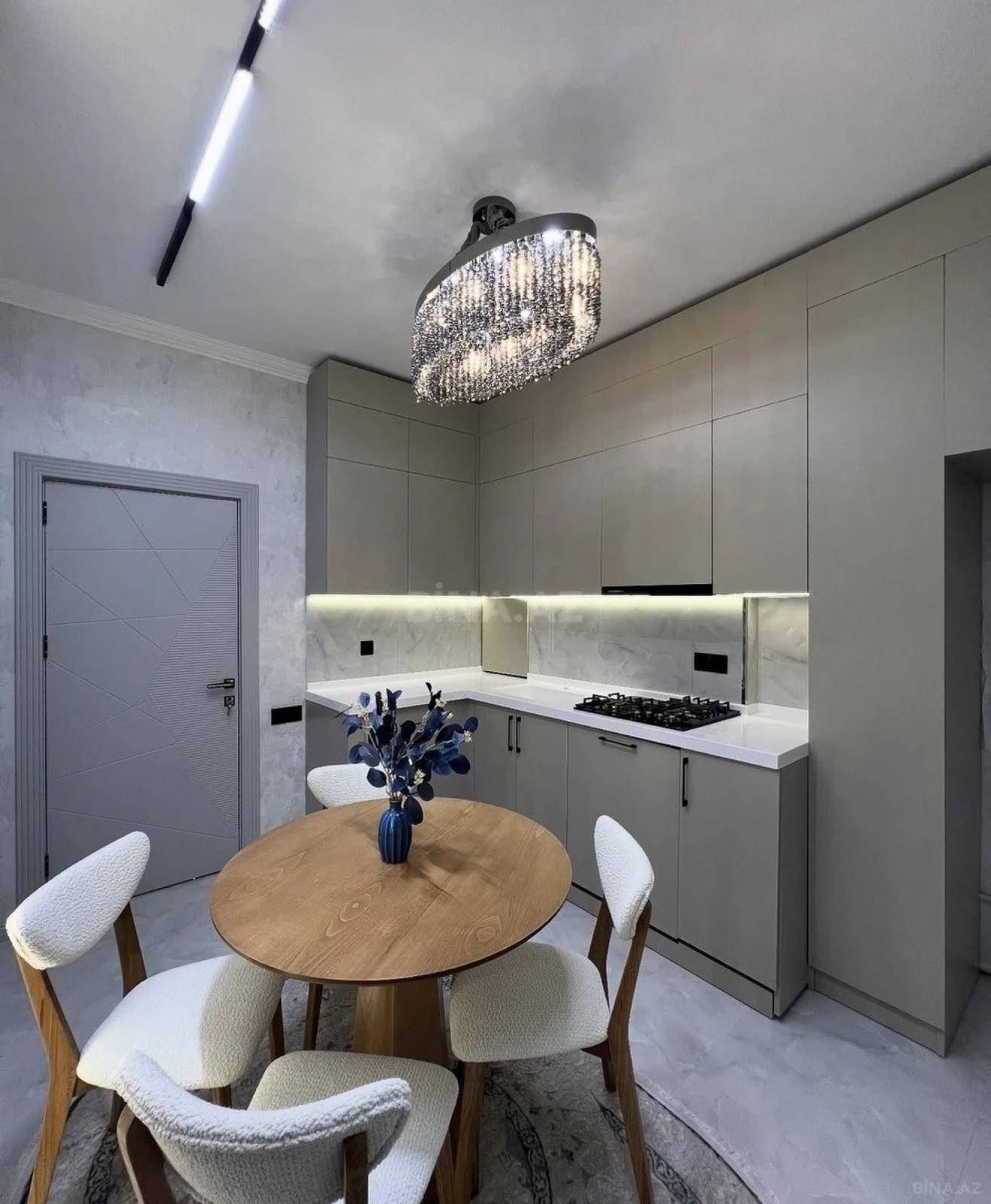 Satılır 2 otaqlı mənzil 60 m²