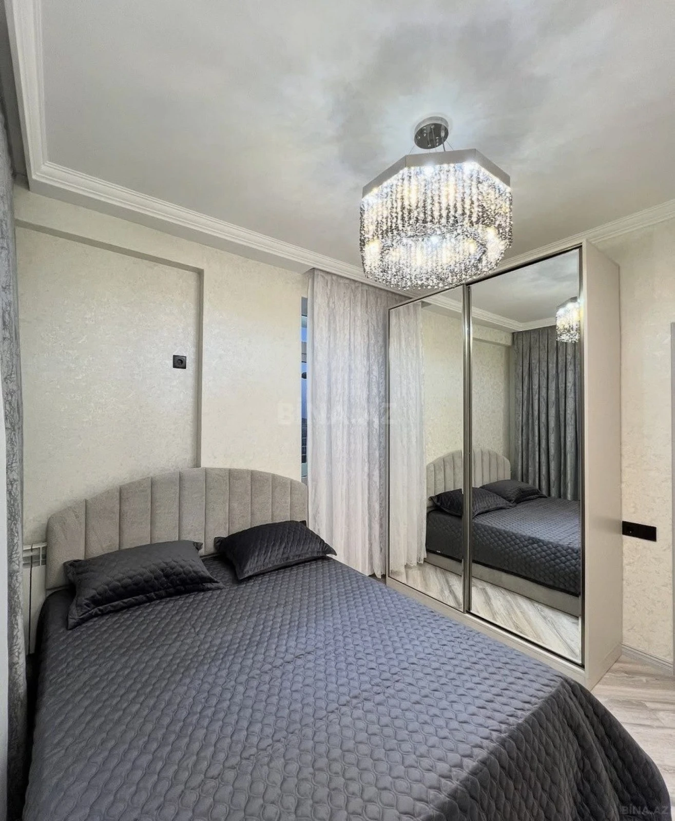 Satılır 2 otaqlı mənzil 60 m²