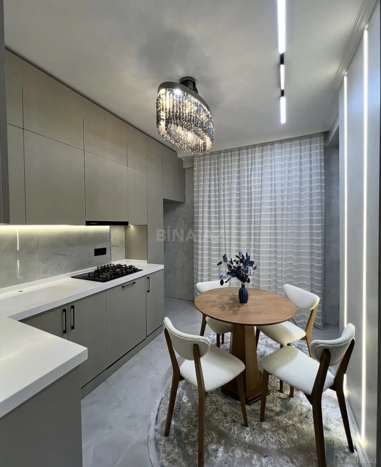 Satılır 2 otaqlı mənzil 60 m²