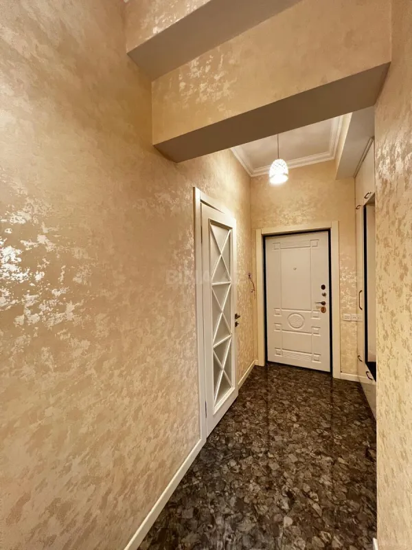 Satılır 2 otaqlı mənzil 75 m²