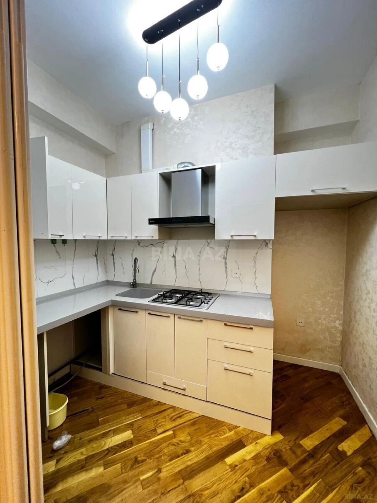 Satılır 2 otaqlı mənzil 75 m²
