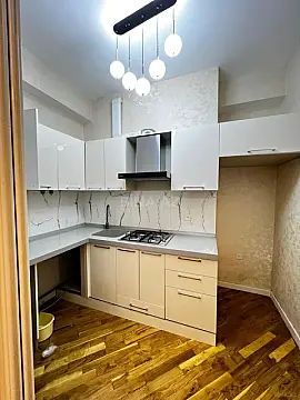 Satılır 2 otaqlı mənzil 75 m²