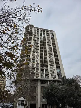 Satılır 4 otaqlı mənzil 170 m² — Bakı 4 otaq 170.00 m²
