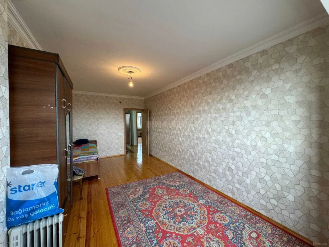 Satılır 5 otaqlı mənzil 120 m²