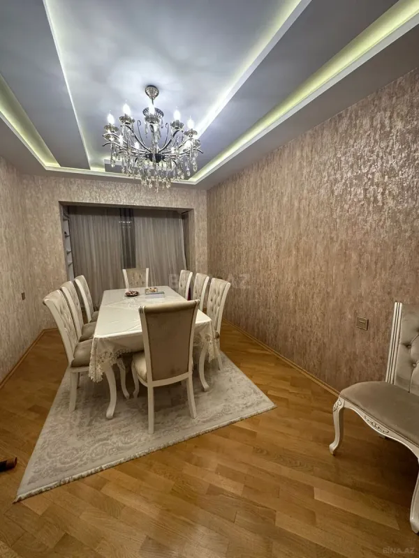 Satılır 4 otaqlı mənzil 100 m²