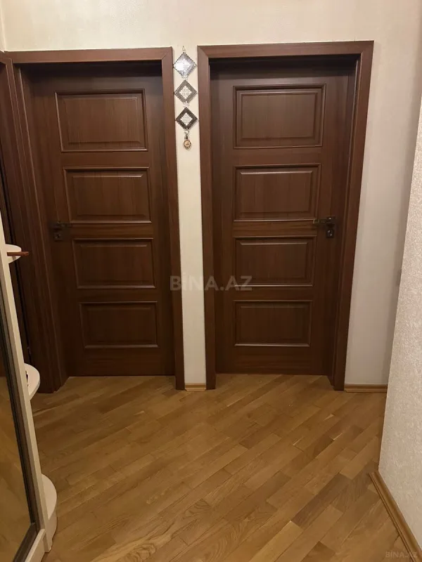 Satılır 4 otaqlı mənzil 100 m²