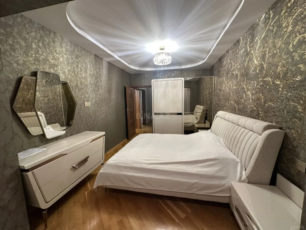 Satılır 4 otaqlı mənzil 100 m²