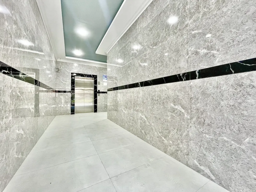 Satılır 3 otaqlı mənzil 127 m²