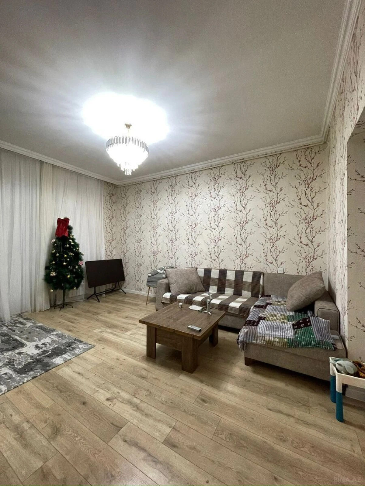 Satılır 2 otaqlı mənzil 69 m²