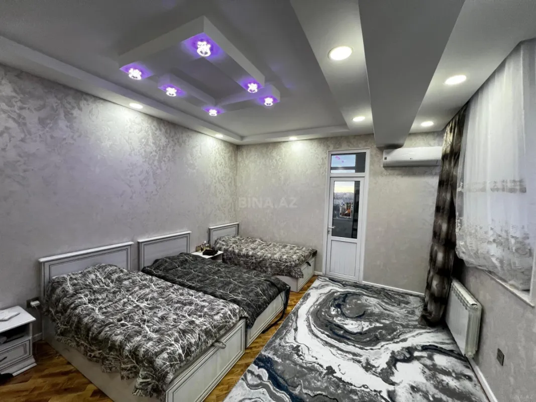 Satılır 3 otaqlı mənzil 146 m²
