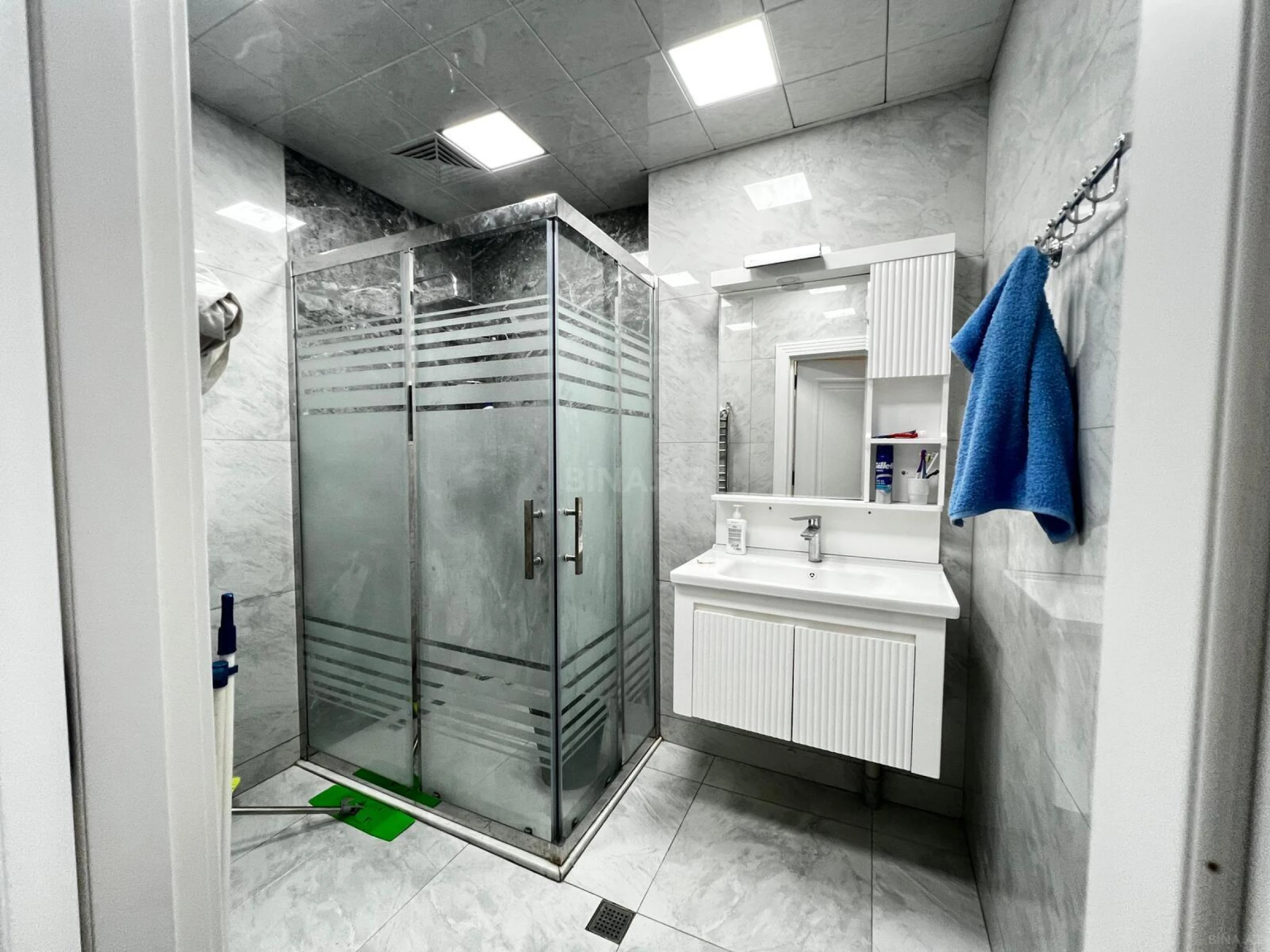 Satılır 3 otaqlı mənzil 146 m²