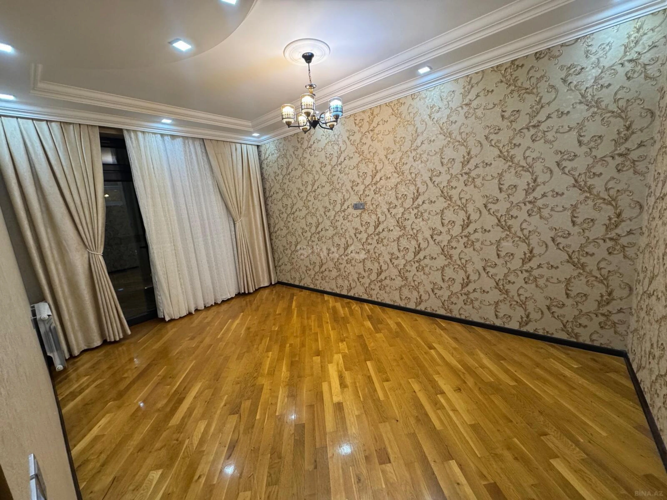 Satılır 3 otaqlı mənzil 82 m²