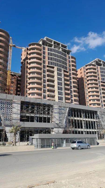 Satılır 2 otaqlı mənzil 77.8 m²
