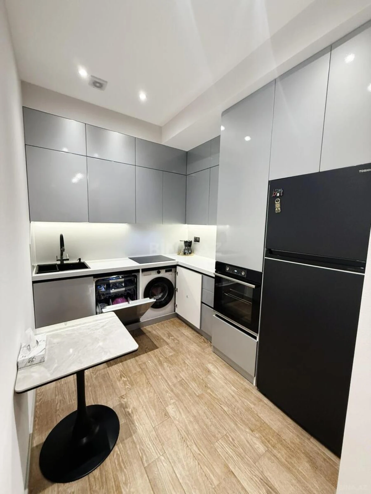 Satılır 3 otaqlı mənzil 88 m²