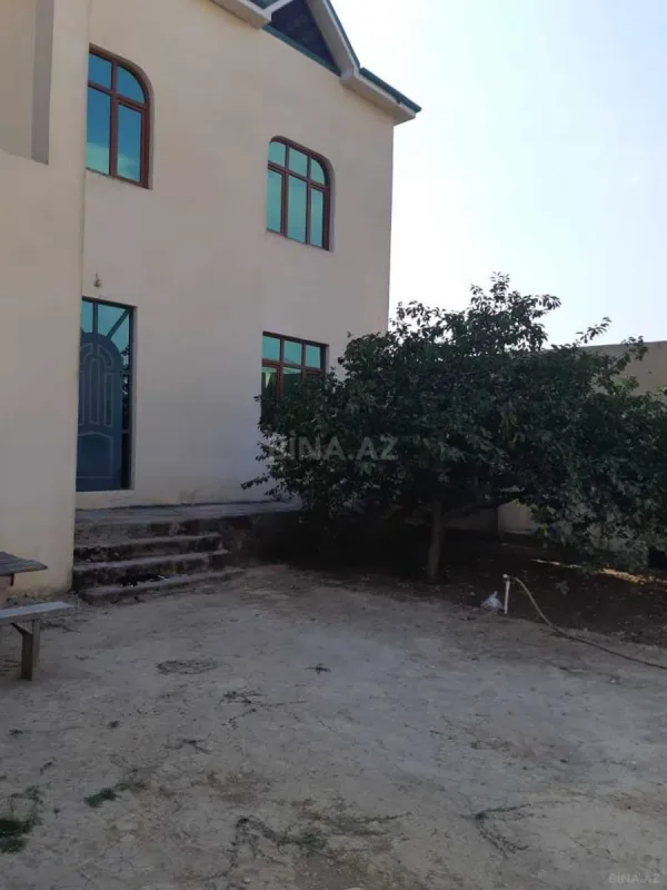 Satılır 5 otaqlı həyət evi 180 m²