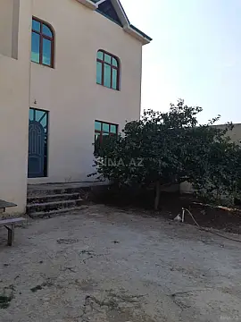 Satılır 5 otaqlı həyət evi 180 m²
