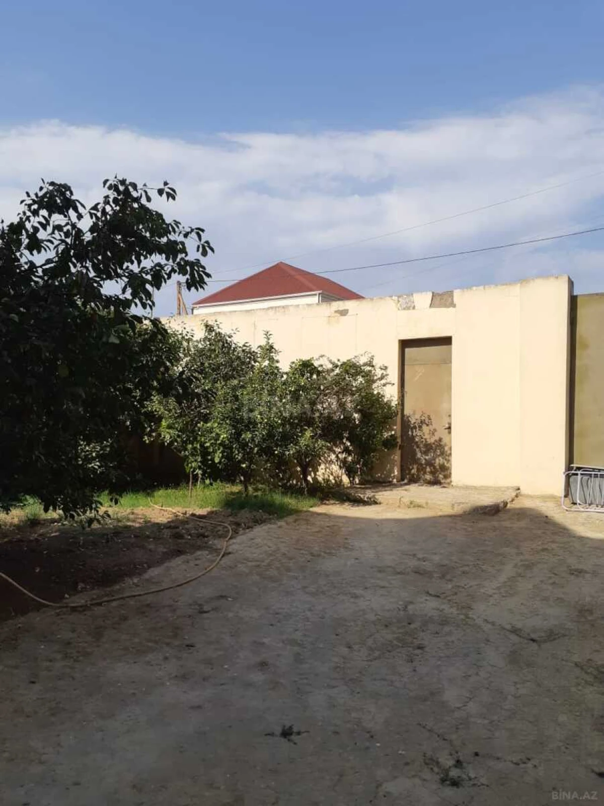 Satılır 5 otaqlı həyət evi 180 m²