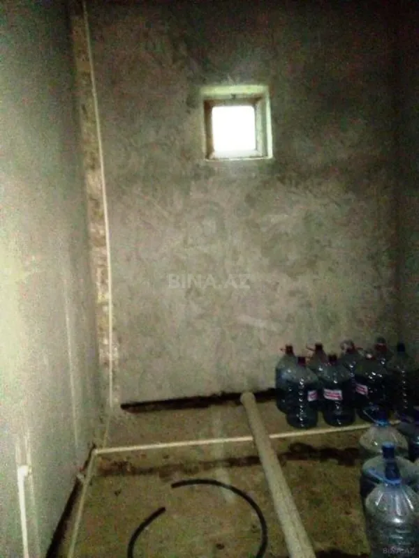 Satılır 5 otaqlı həyət evi 180 m²