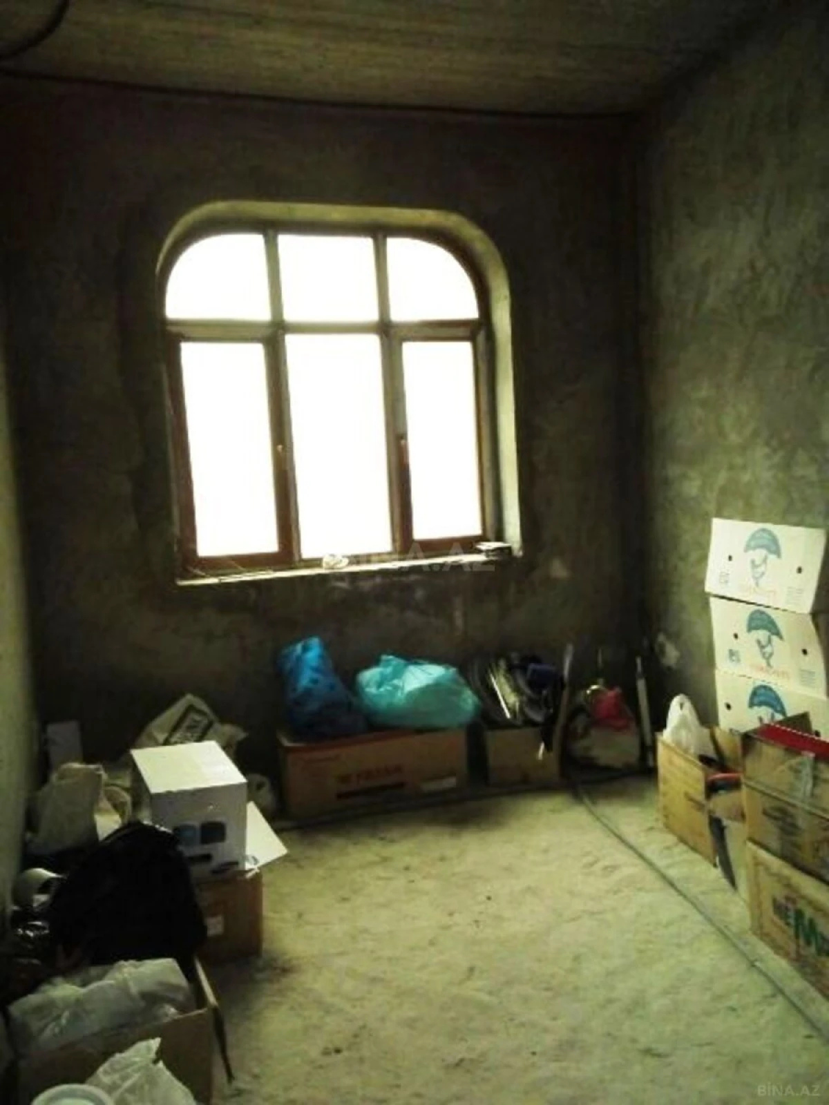 Satılır 5 otaqlı həyət evi 180 m²