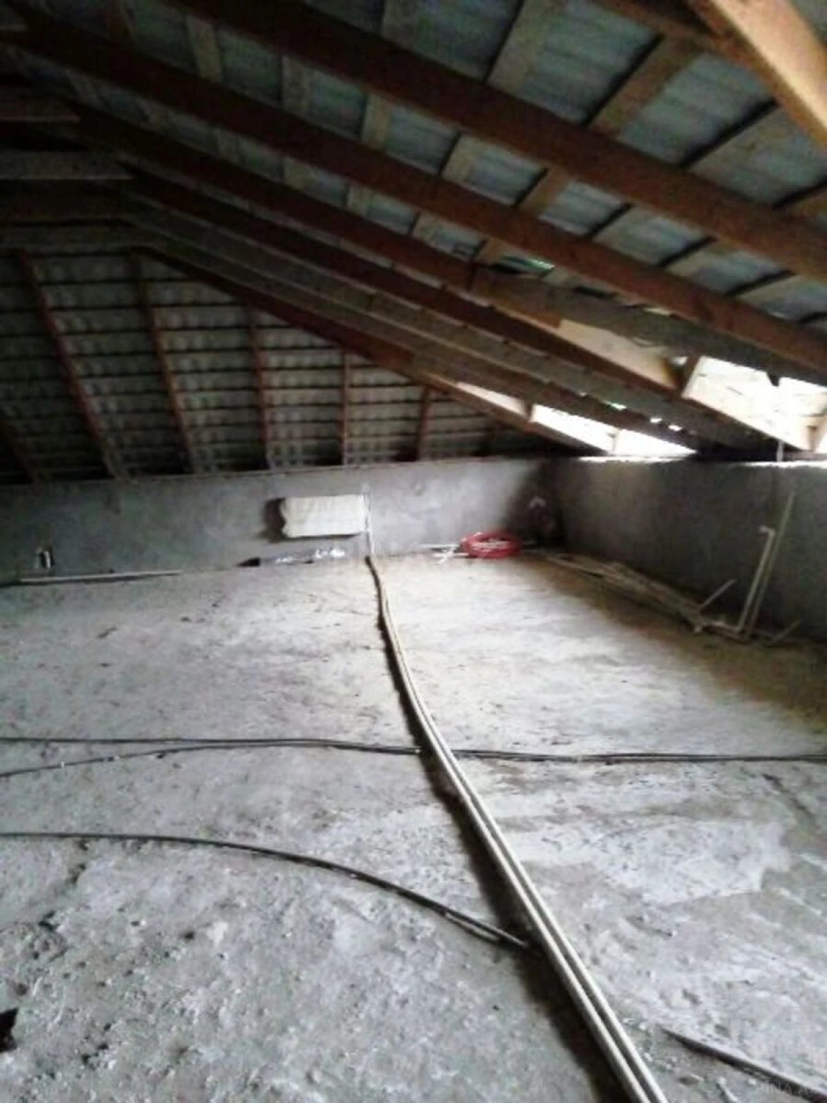 Satılır 5 otaqlı həyət evi 180 m²