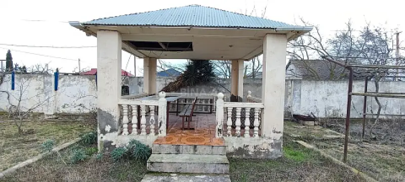 Satılır 5 otaqlı həyət evi 190 m²