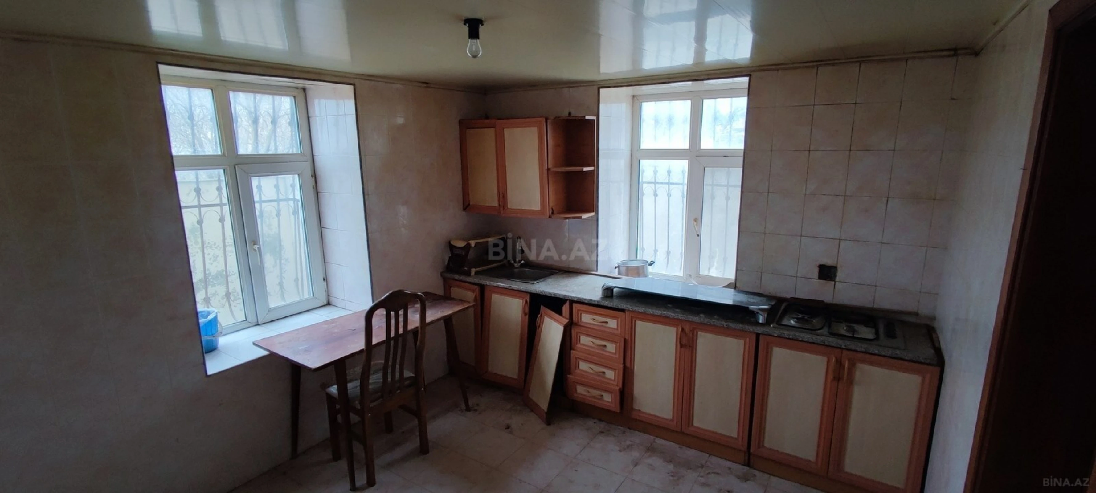 Satılır 5 otaqlı həyət evi 190 m²