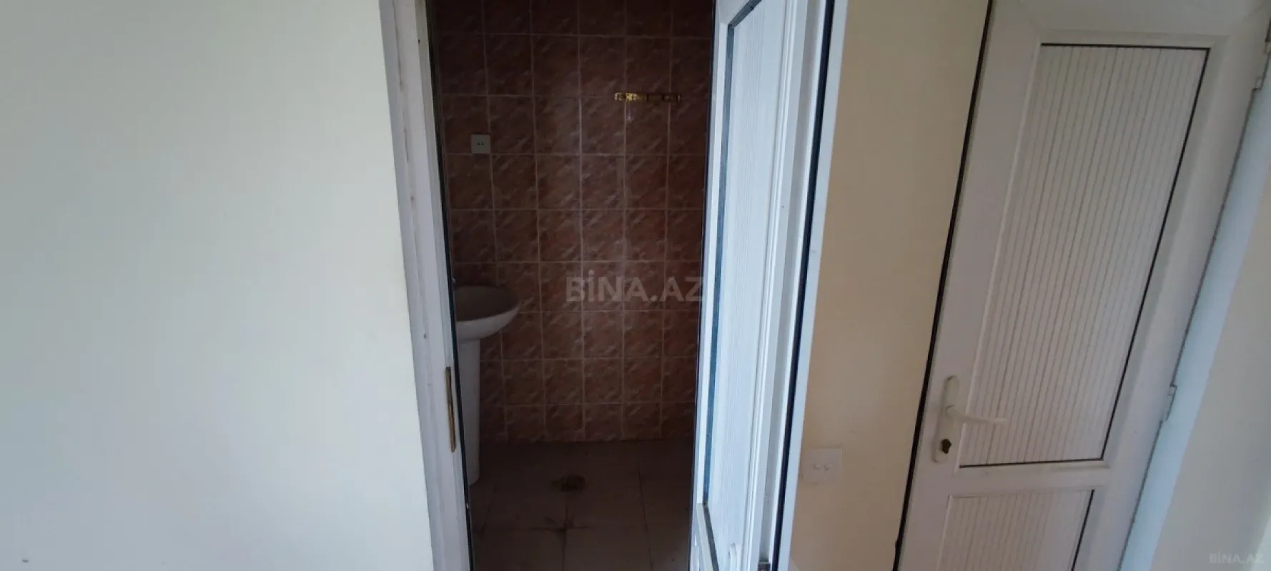 Satılır 5 otaqlı həyət evi 190 m²