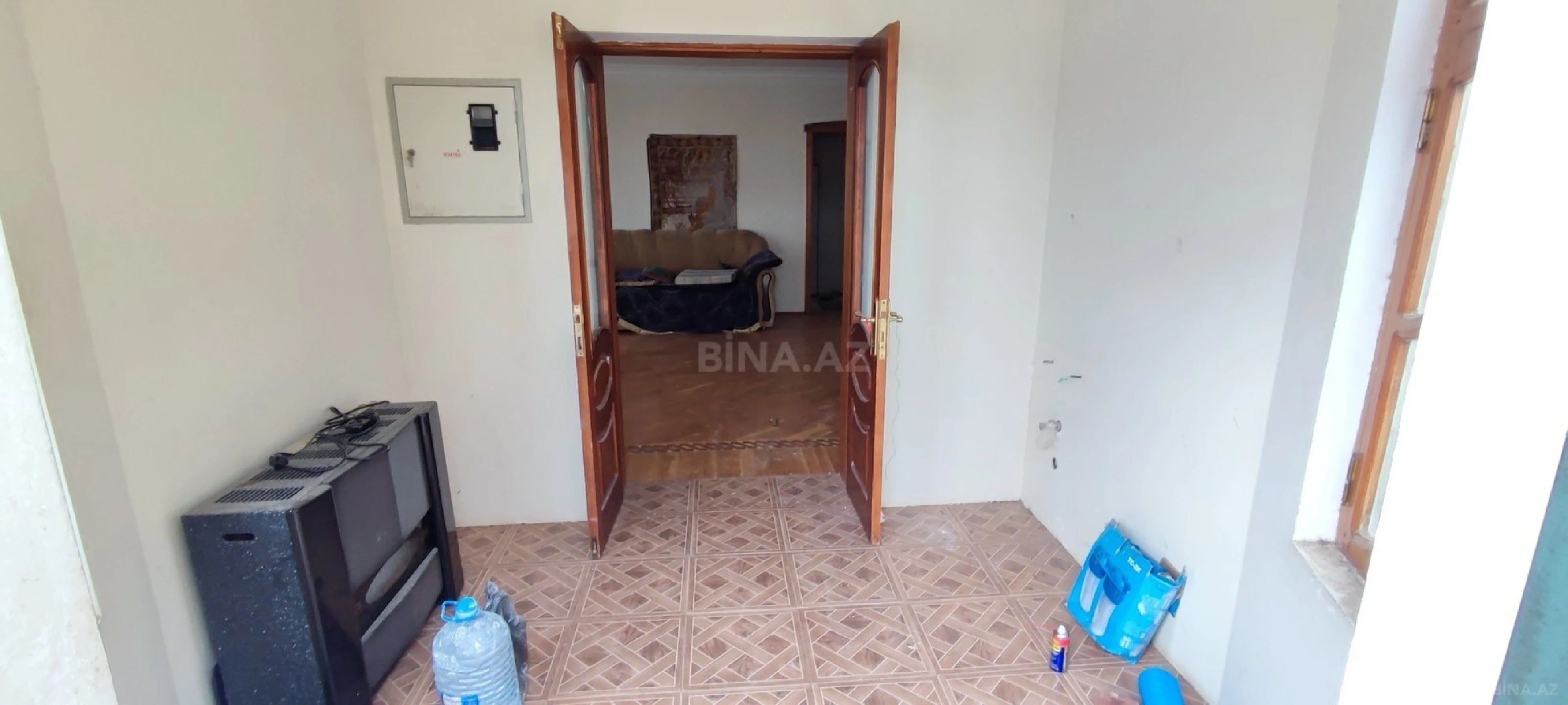 Satılır 5 otaqlı həyət evi 190 m²