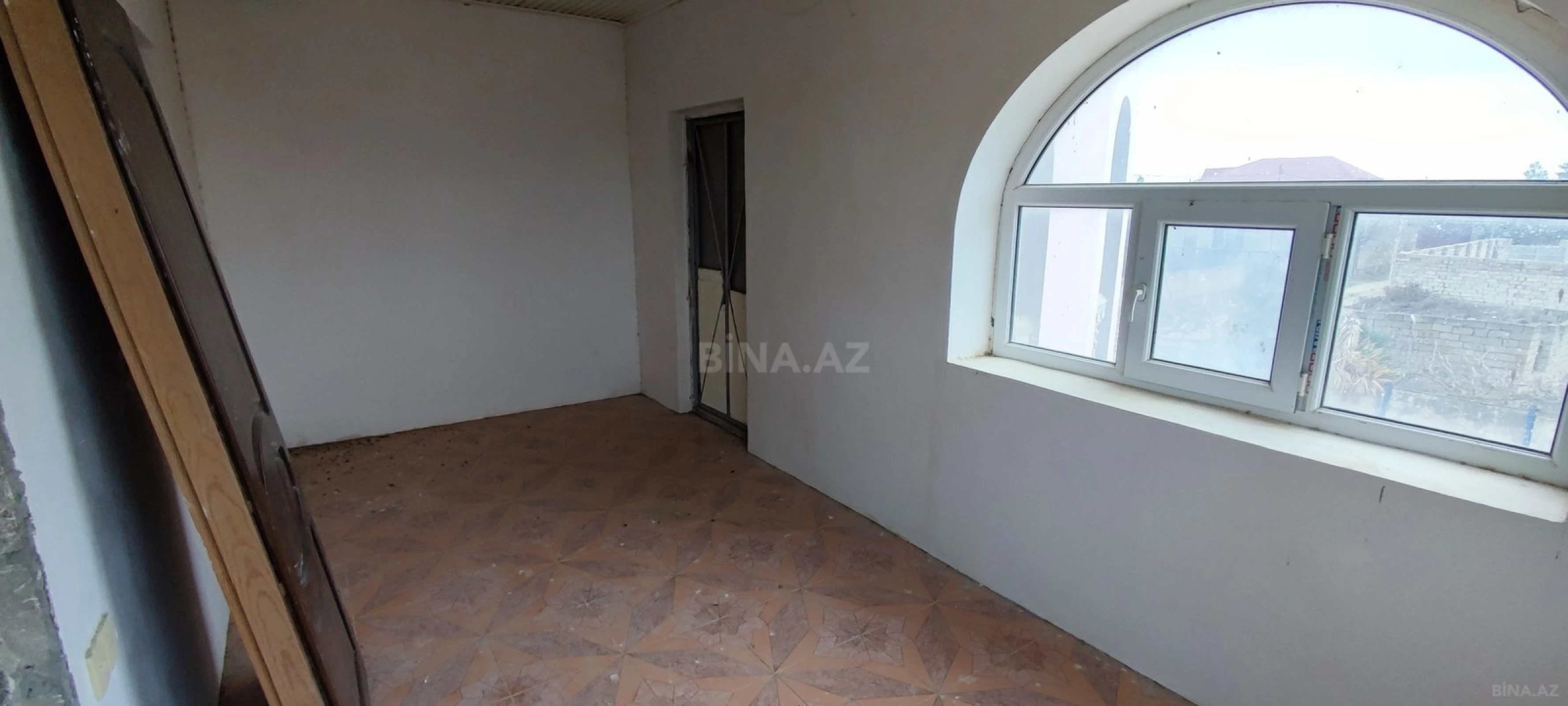 Satılır 5 otaqlı həyət evi 190 m²