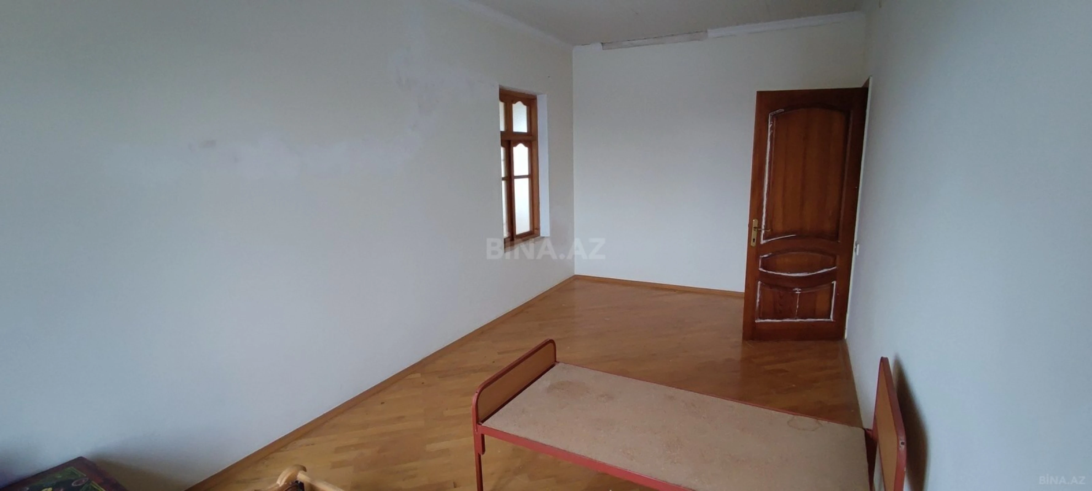 Satılır 5 otaqlı həyət evi 190 m²