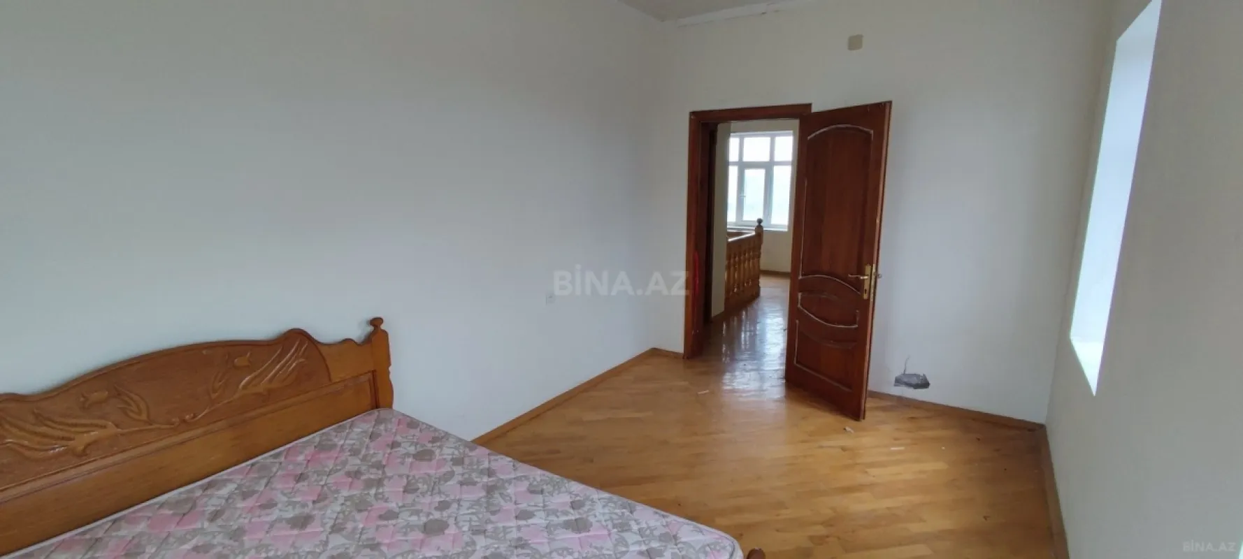 Satılır 5 otaqlı həyət evi 190 m²