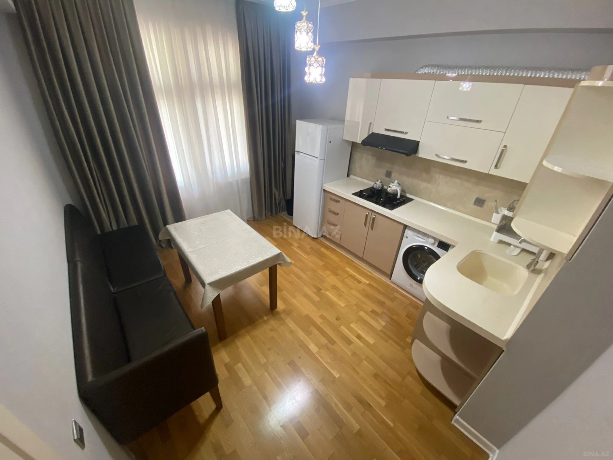Kirayə verilir 2 otaqlı mənzil 70 m²