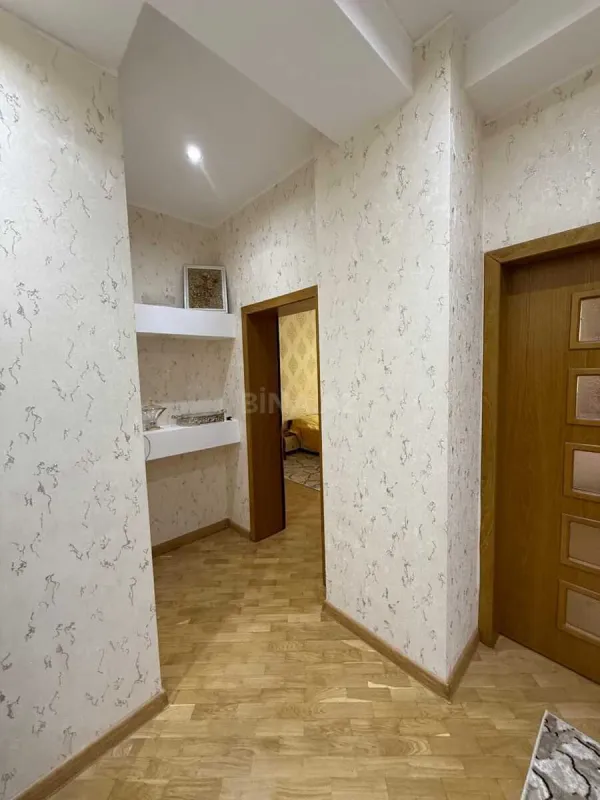 Satılır 3 otaqlı mənzil 130 m²